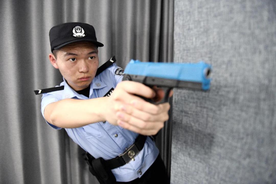学警特辑加油少年我们等你