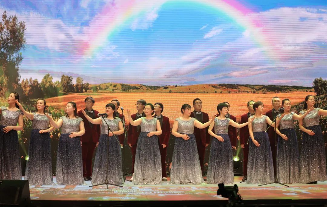 《抗疫英雄谱》▲哑剧《同桌的你》▲音诗画《生命之约》▲歌表演