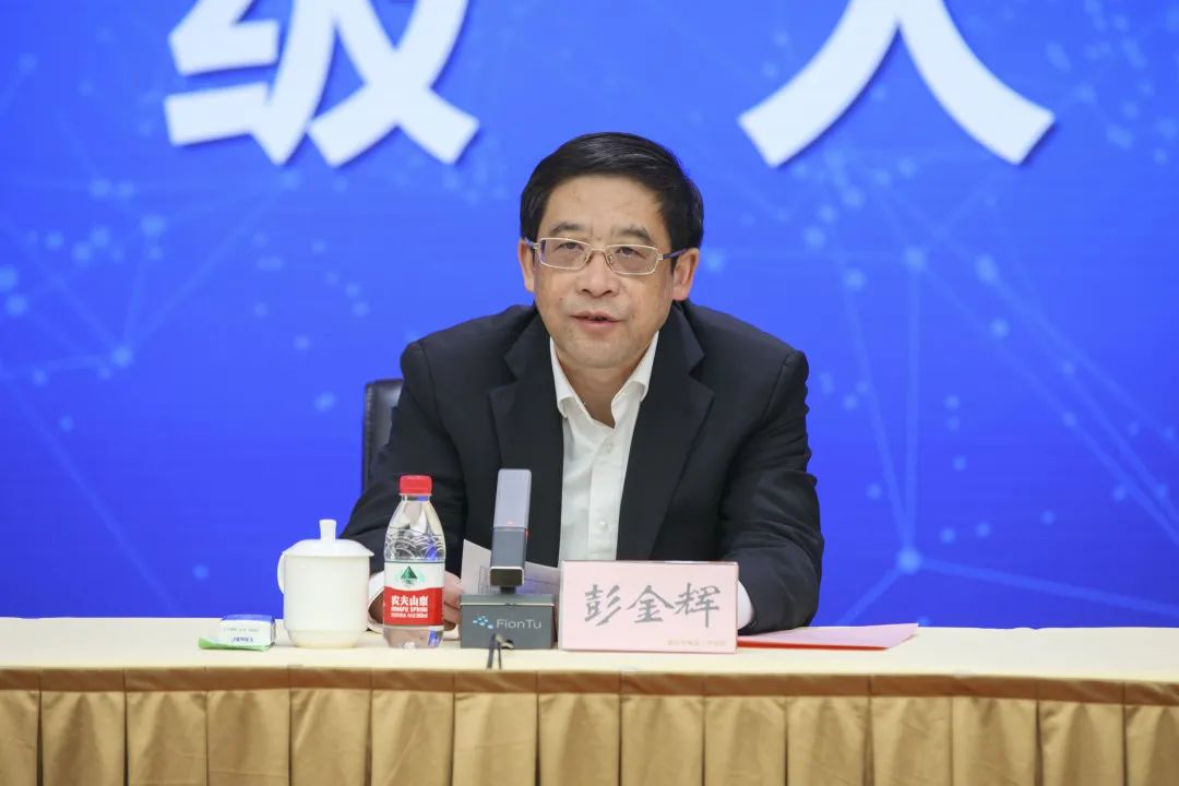 重庆高院召开干部大会刘强彭金辉出席李永利任重庆高院党组书记