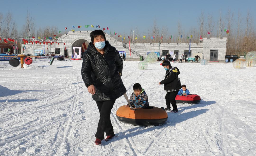 巨鹿滑雪场图片