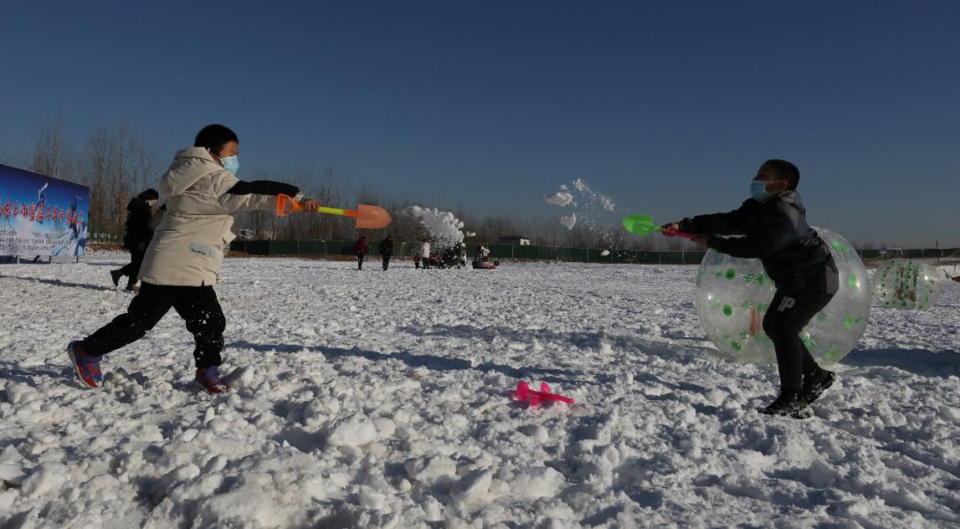 巨鹿滑雪场图片