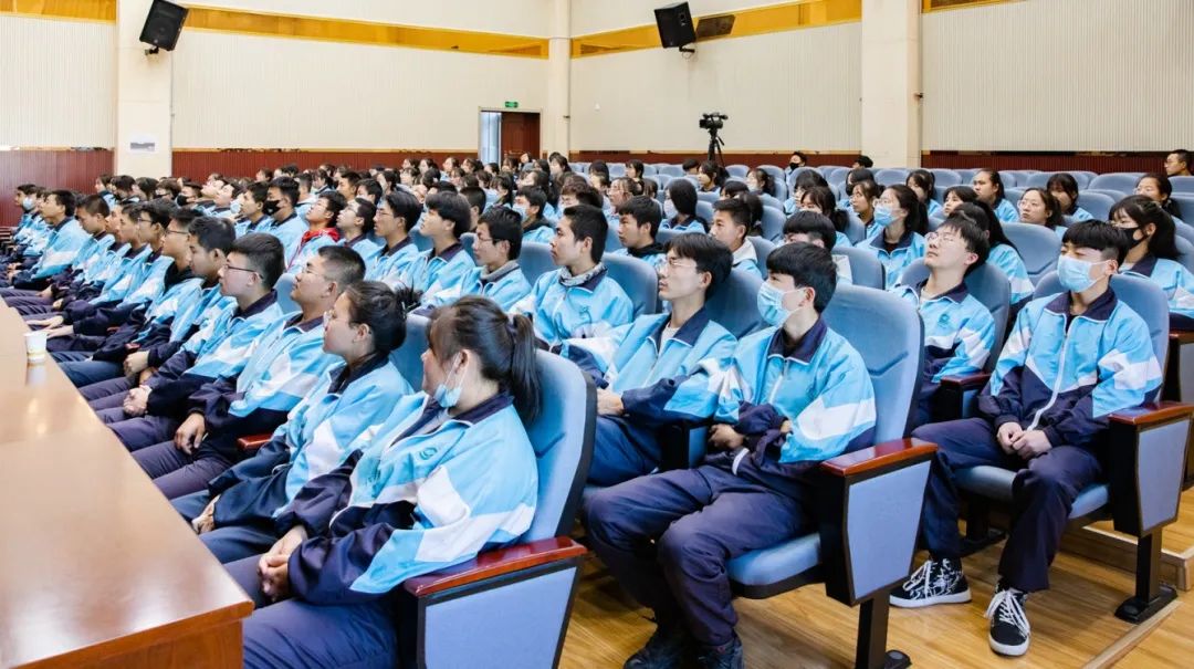 扯开嗓子唱理想厦门软件职业技术学院 撸起袖子绘未来