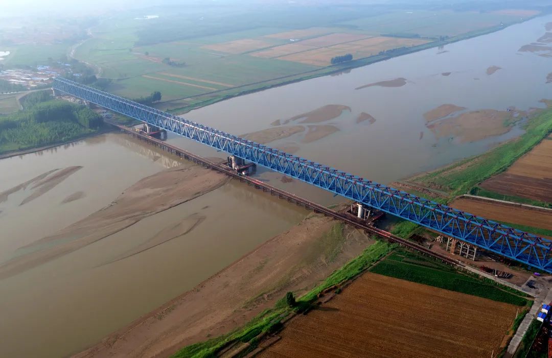 环渤海交通网重点项目黄大铁路开通运营