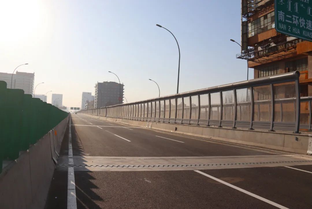 新年第一天丨我身边的民生大事:昭乌达路高架桥实施交通分流!