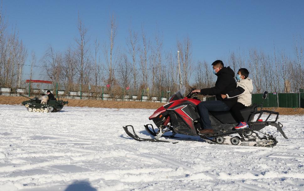 巨鹿滑雪场图片