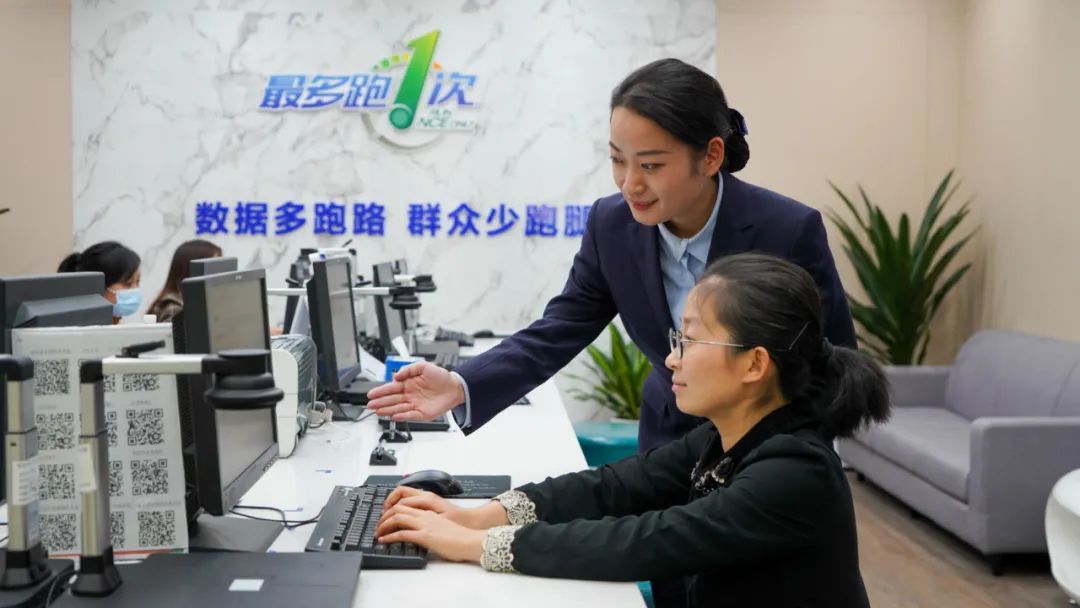 我市发布全省首个政务服务礼仪规范