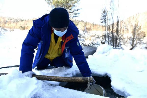 大海林林业局有限公司供应科 用多彩足迹绘就初心地图