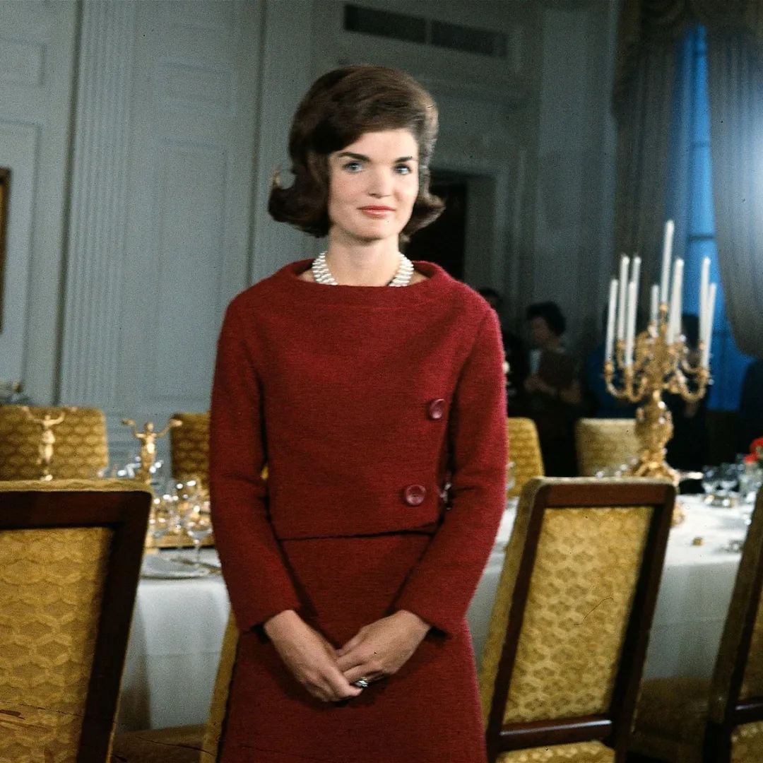 肯尼迪夫人身穿pierre cardin