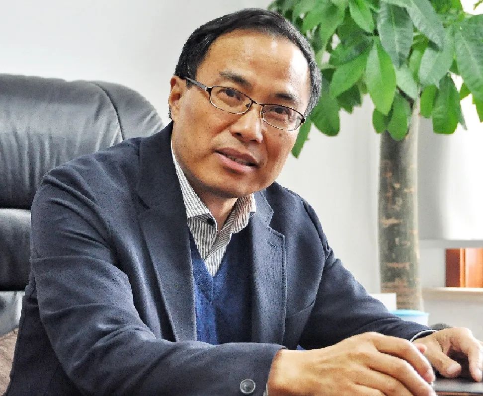 闵行区人力资源和社会保障局局长 龚惠斌稳就业,强保障,聚人才,促和谐