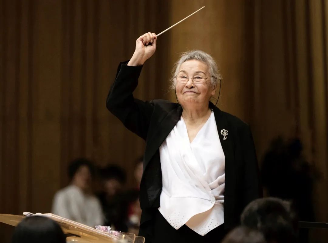 太帅了这位91岁硬核奶奶在闵行冲上热搜