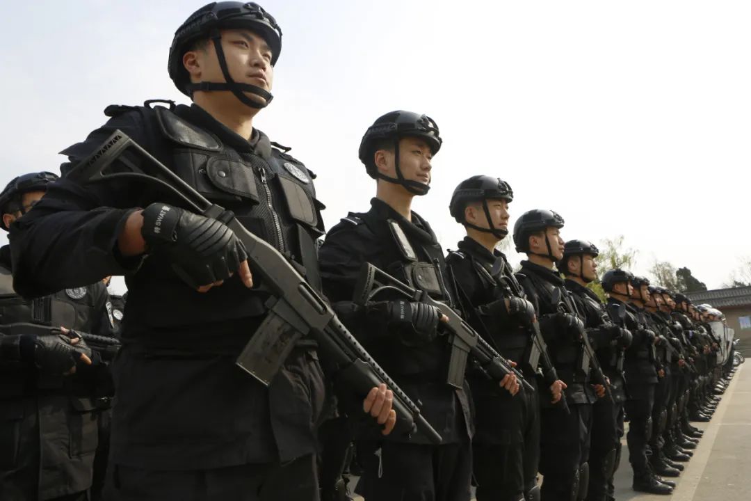 不忘从警初心勇担职责使命首个中国人民警察节系列访谈二