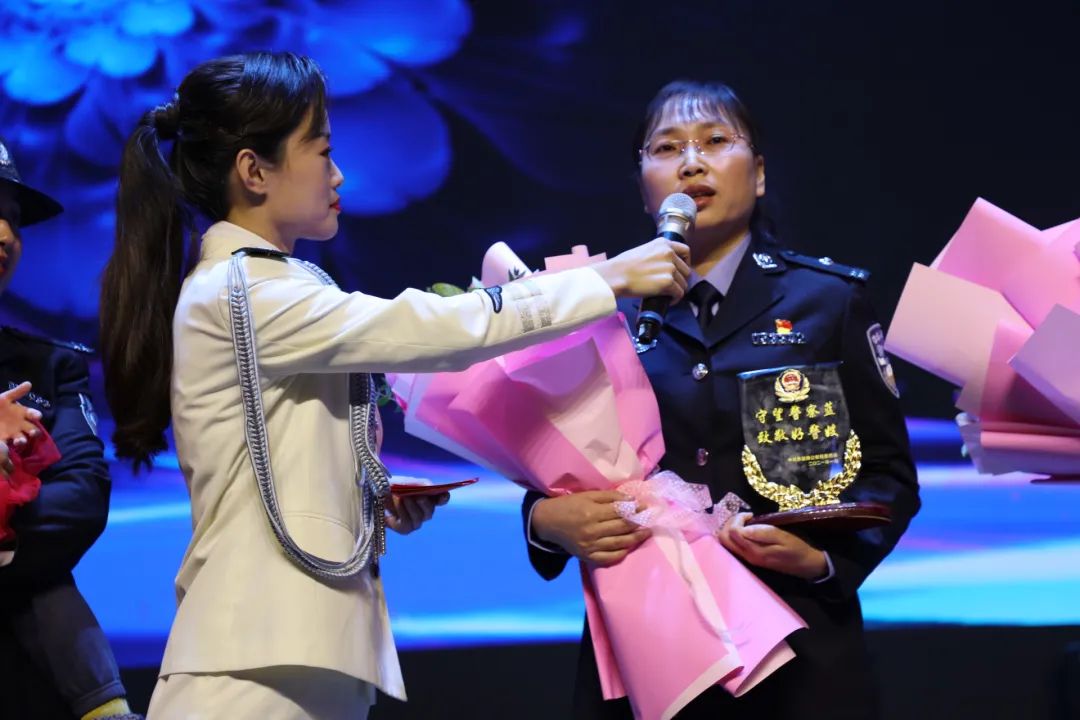 忠诚与荣光奈曼旗公安局举办庆祝首个人民警察节主题活动暨警察荣誉