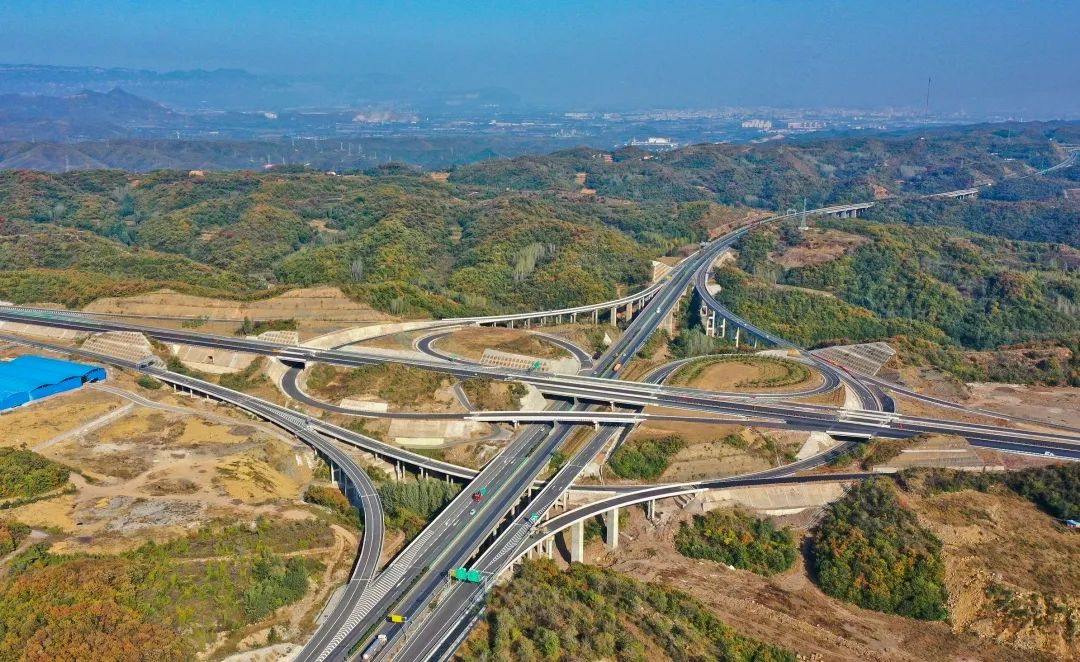 河南济源至洛阳西高速公路通车
