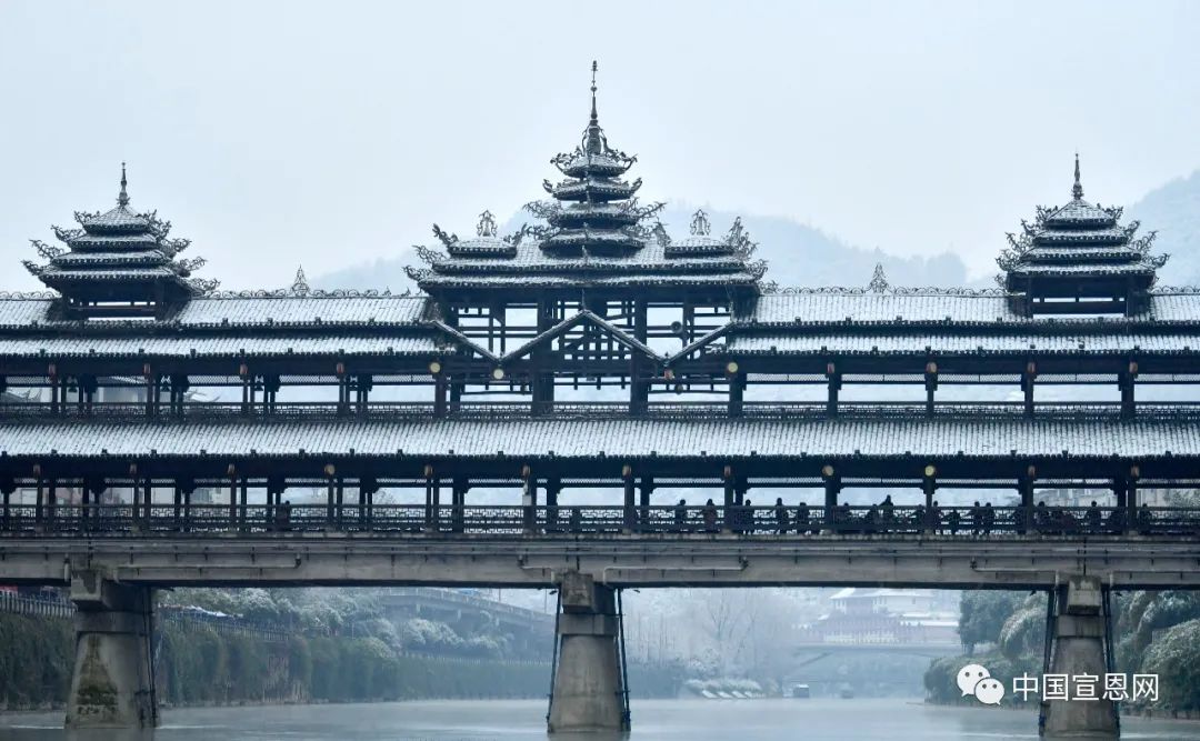 今天宣恩銀妝素裹瑞雪兆豐年