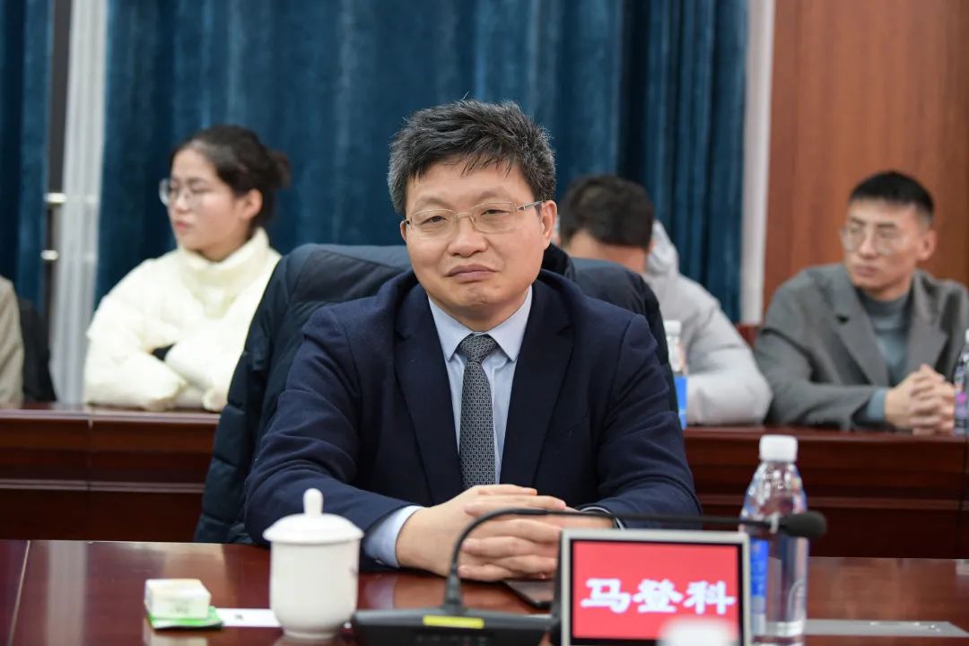 马登科徐以祥段文波潘金贵戳下方图片原标题:《"牵手"成功!