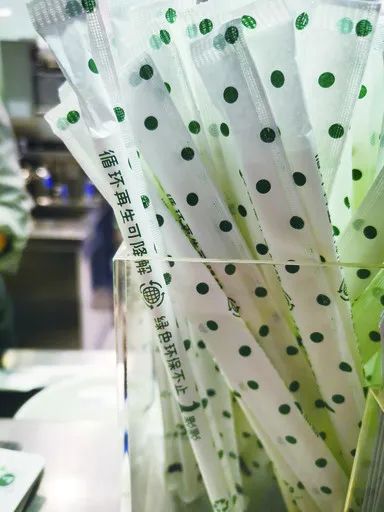 徐州人,升级版" 限塑令 "来了!喝奶茶的吸管变样了,你怎么看?