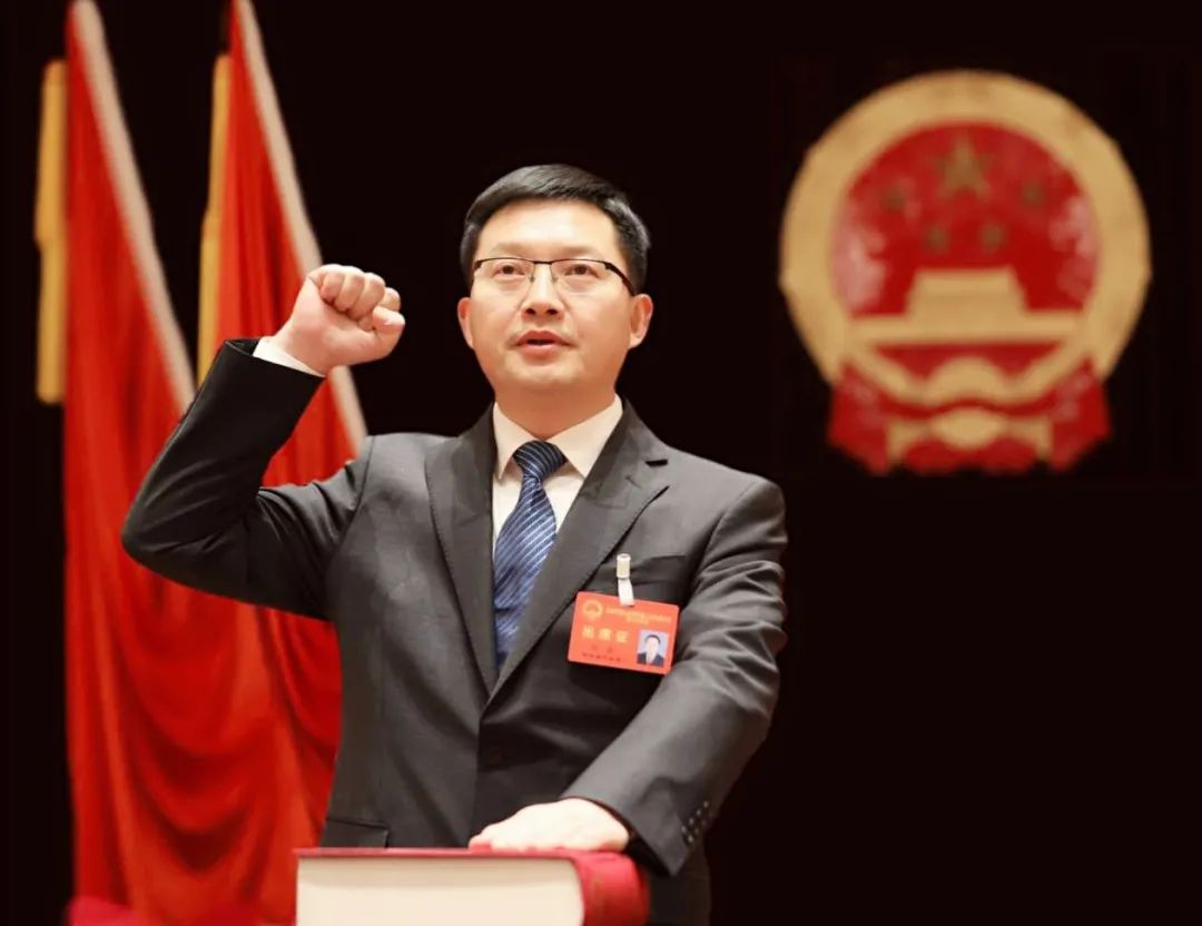 快讯杨森同志全票当选为合肥市蜀山区人民政府区长