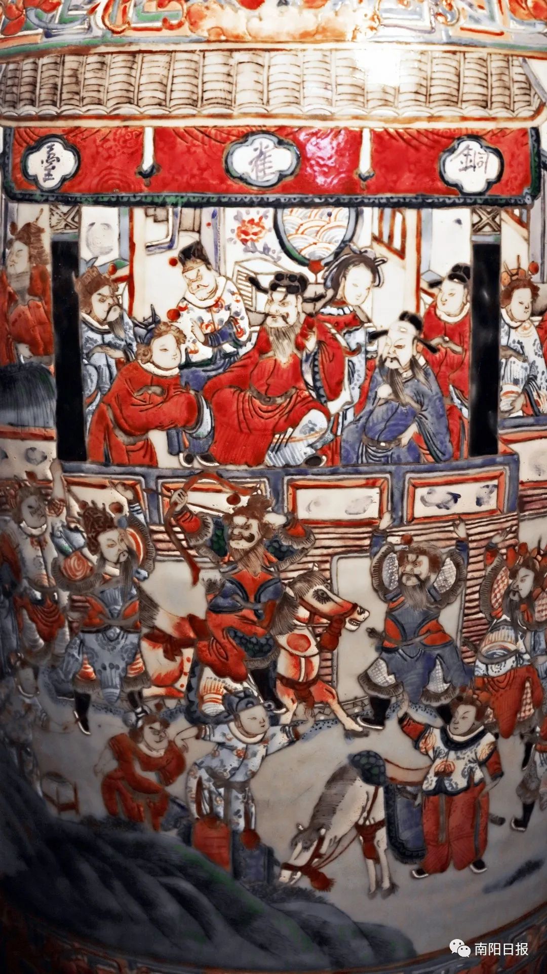 红花绿叶,每一种颜色都有丰富的层次,粉润柔和,秀丽雅致,非常美观.