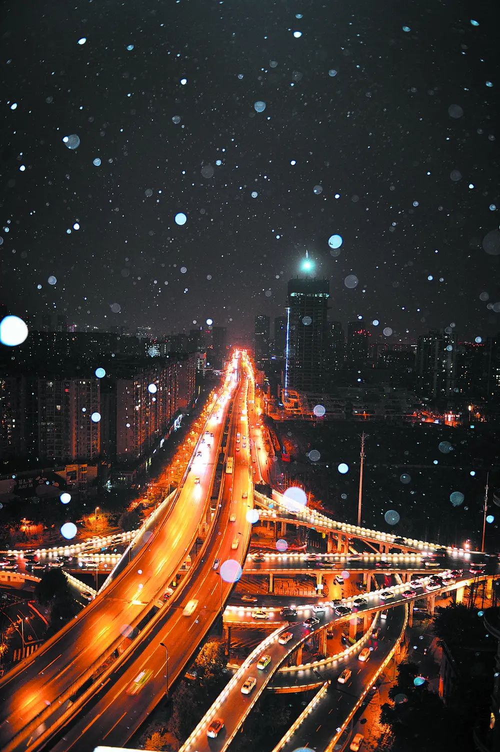 图据@看不见的远望在成都,下雪=过年