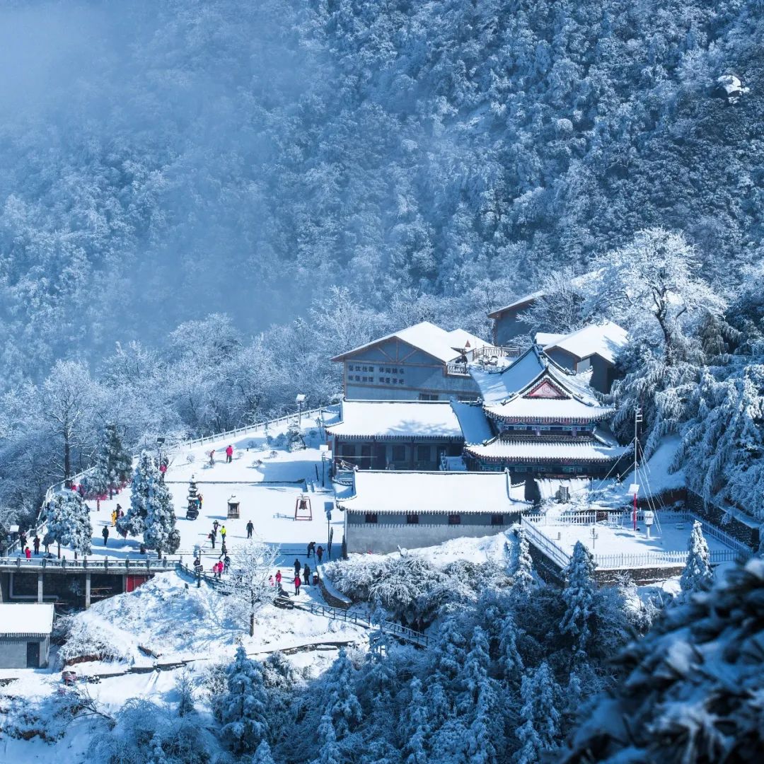 武功山下雪图片