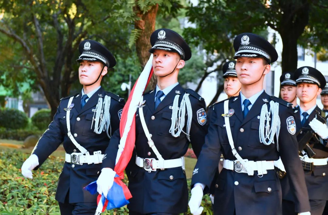 你好警察節福建省公安廳組織豐富多彩的系列活動隆重慶祝首箇中國人民