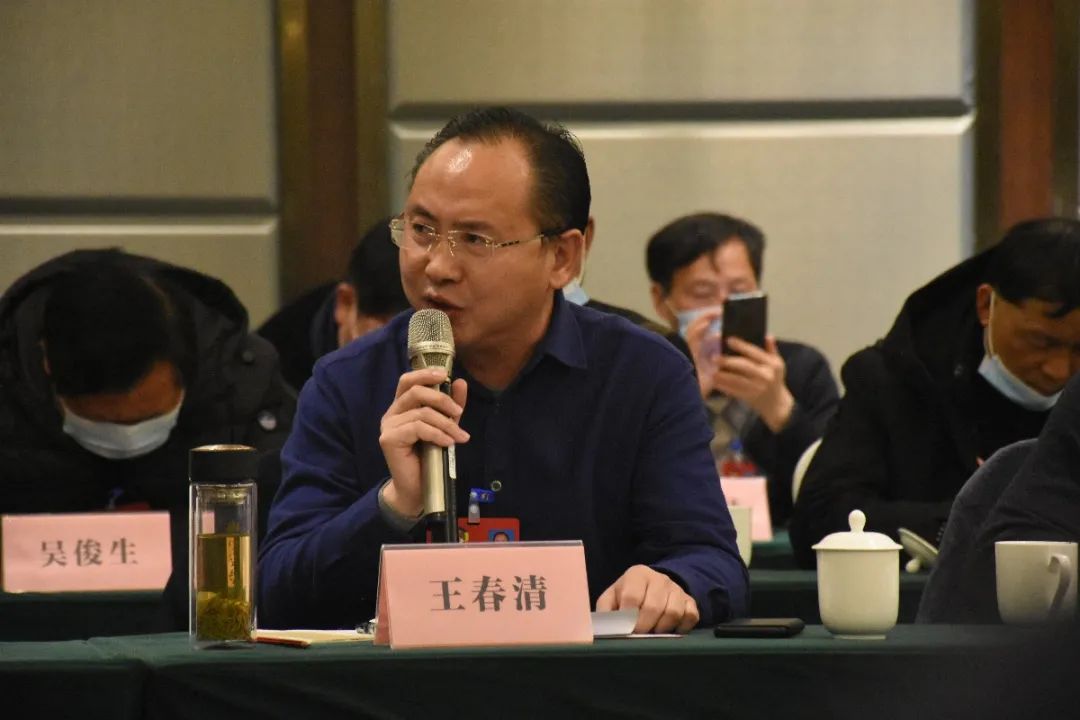 聚焦两会热切回应建议周天斌参加县政协十届五次会议联组讨论