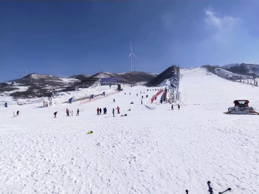 六盘水梅花山国际滑雪场开放时间2024（附项目介绍+门票优惠）_大河票务网