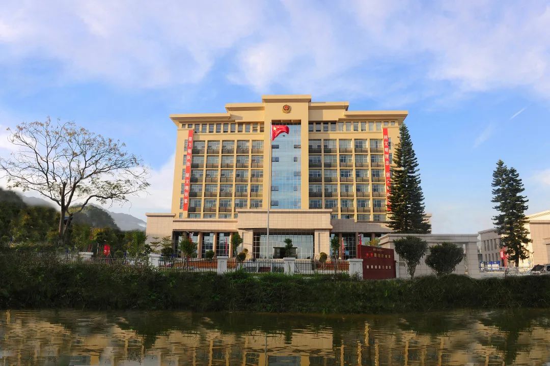 来源丨广东省乐昌监狱广东司法行政官方微信号原标题:《警察节丨我要
