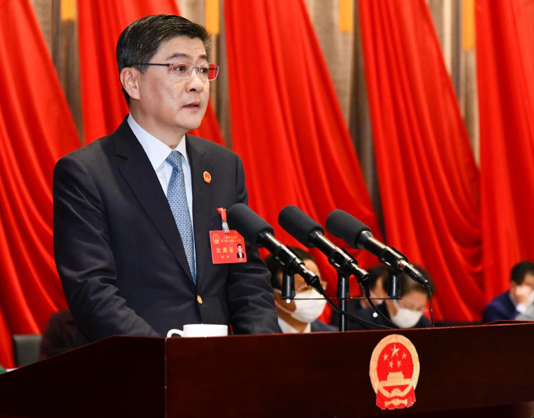 金山区六届人大八次会议开幕