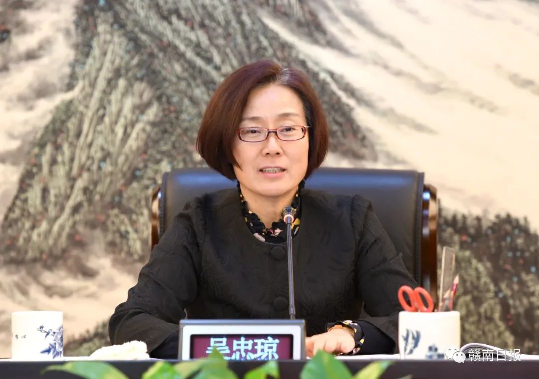 继续当好好参谋好帮手好同事今天吴忠琼对他们说