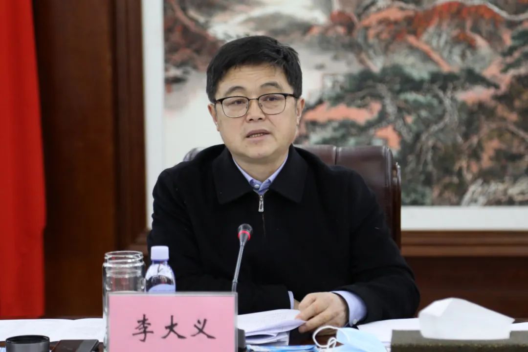 刘杰,钟志林,白成君,姜蒙红,赵清,何培信列席会议.