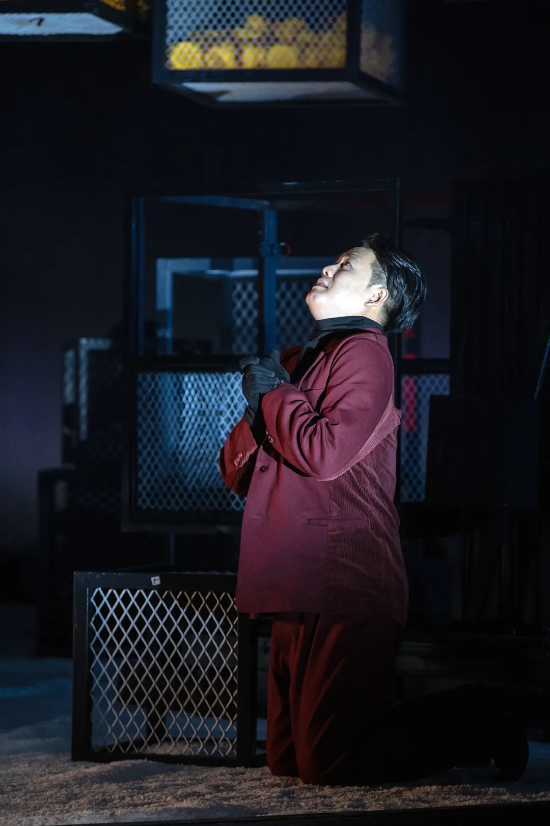 周围 饰 乳房范祎琳 饰 素哥朱晔 饰 双手王佳宝 饰 张涵上海话剧艺术