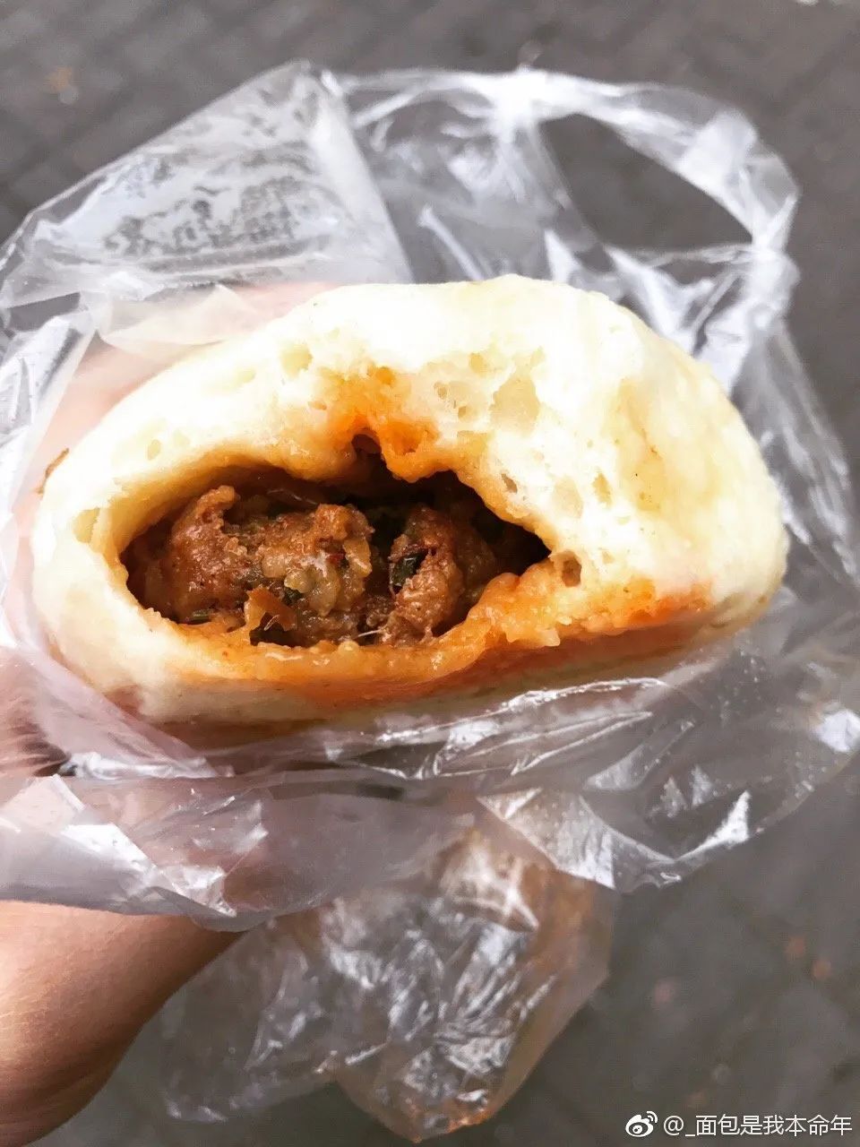 来源:@_面包是我本命年@不知道叫啥反正想改名:还是宜昌这个辣牛肉包