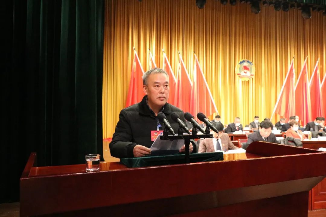 会上夏仕举,吕金成,吴文兵,赵亚琼,徐尚英,洪小明等6名政协委员作大会