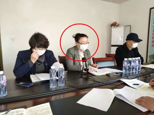 1月13日19时30分许,王琛明在结束疫情防控工作后返回居住地友谊街道