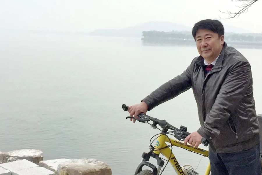 刘春明愿做科学世界的一粒种子