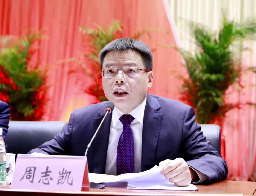 区领导刘亮,秦梅鸯宗,胡杰夫,袁精华,罗予武,李雪龙,彭利芝,蔡锋