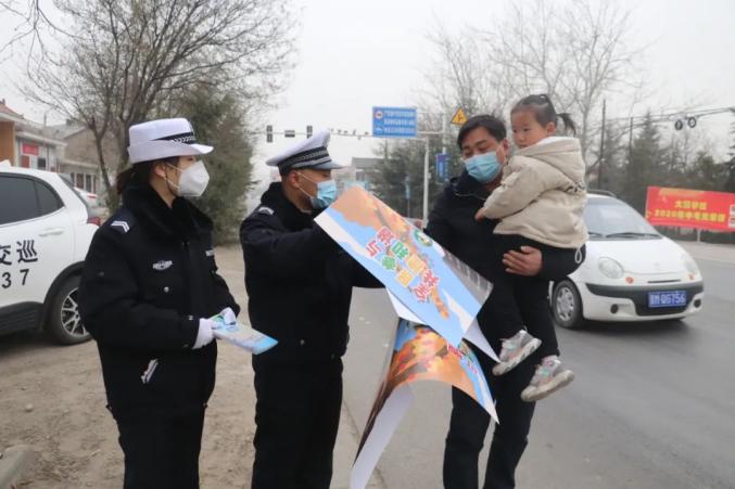 运城夏县公安交警 开展疫情防控期间交通安全宣传 政务 澎湃新闻 The Paper