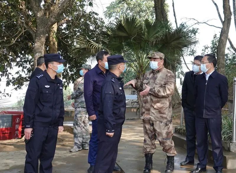 鲁传刚到西双版纳州调研边境一线疫情防控工作时强调千方百计层层阻击