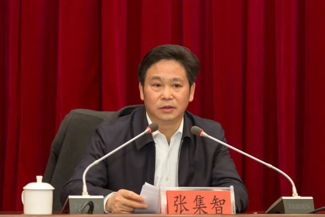 主持会议,副市长丹彤安排疫情防控工作,市政府秘书长高扬宗参加会议