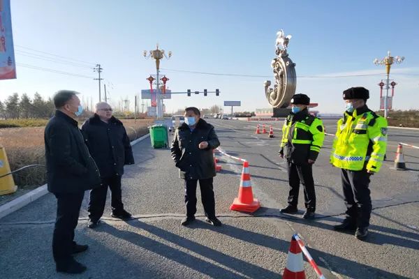 商都县公安局闫佩政委深入一线督导检查疫情防控工作