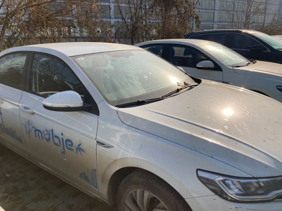 "因为隔了一个周末,有一些居住在新都区或郫都区的市民开着摩捷汽车到