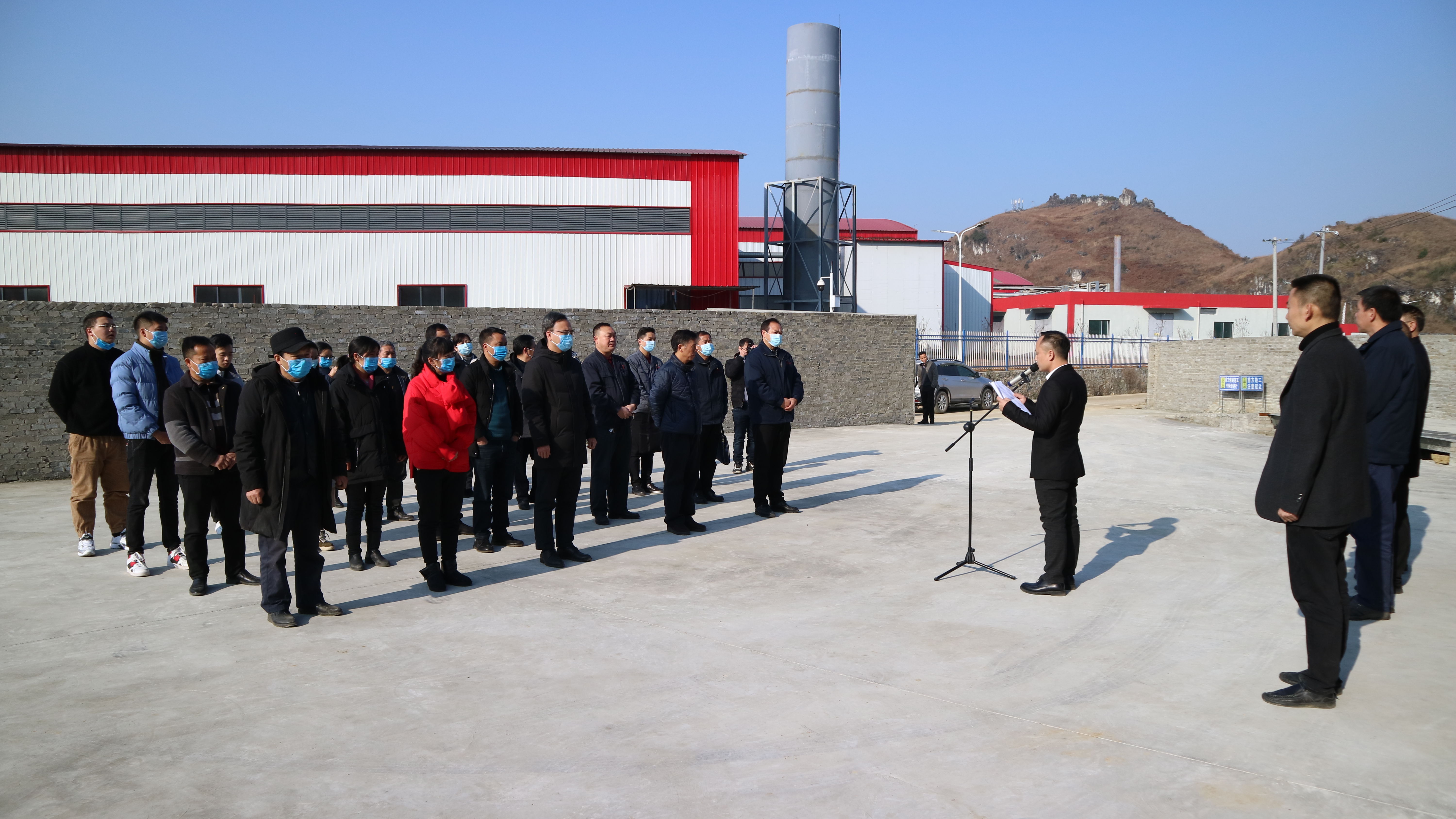 水钢结对帮扶项目丁旗街道乡情合作社草制品厂建成开业