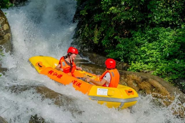石城赣江源漂流来一场漂流奇遇再合适不过了炎炎夏日大地被一片绿色