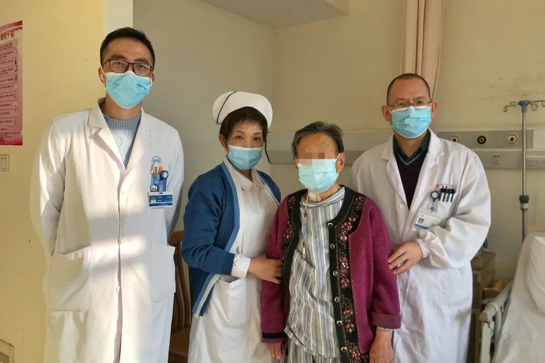 "正是罗清泉主任的这句话,给了患者王阿婆一家莫大的信心,让原本走投