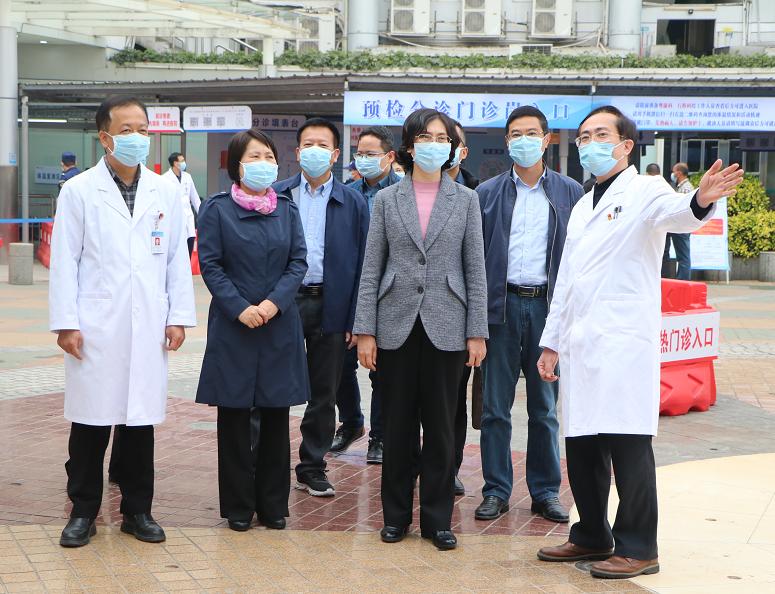 吴晓晖检查疫情防控及创建全国文明城市工作时强调抓好常态化疫情防控