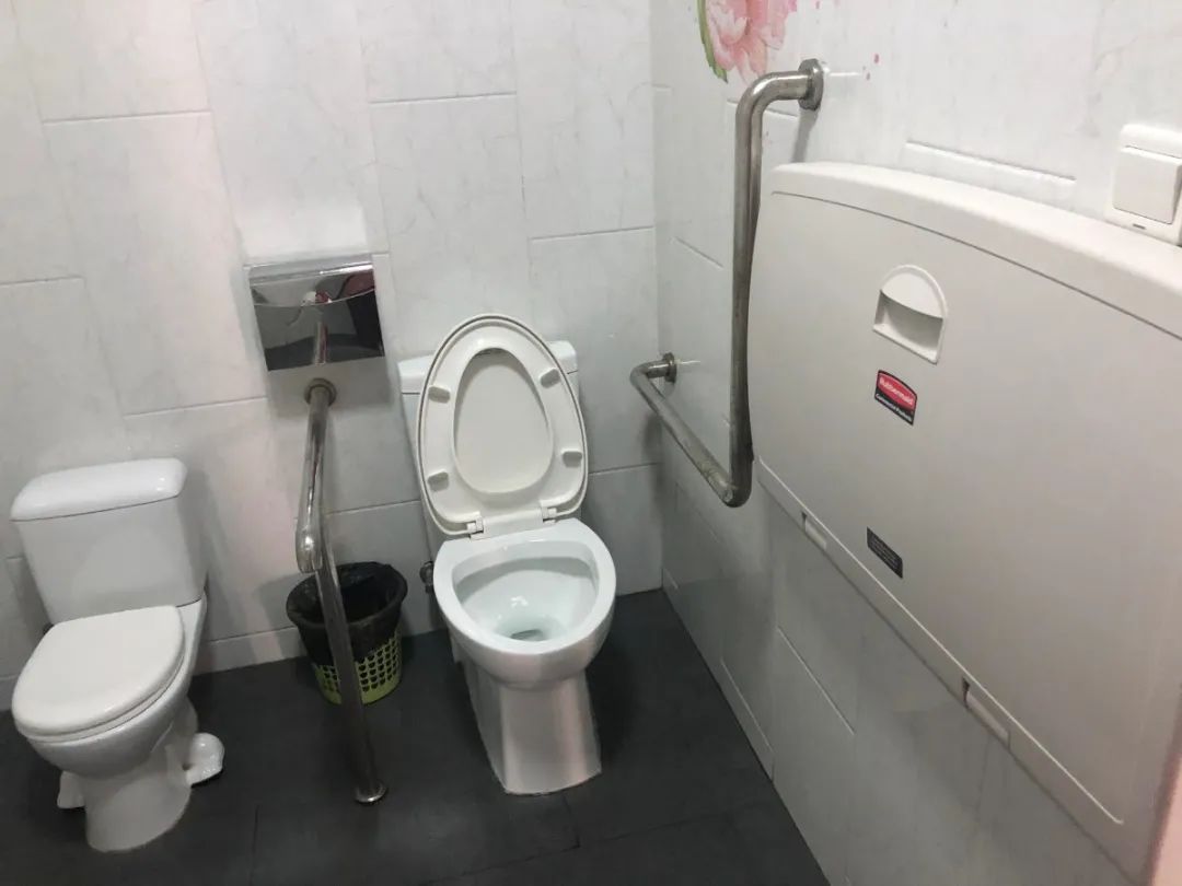 3.厕所高清摄影大图-千库网