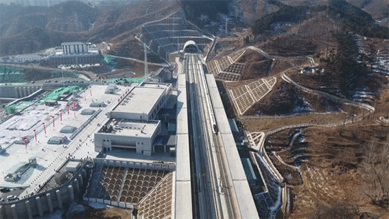 站中建八局参建的兴隆县西站图片源自中国铁路微信公众平台最快1小时