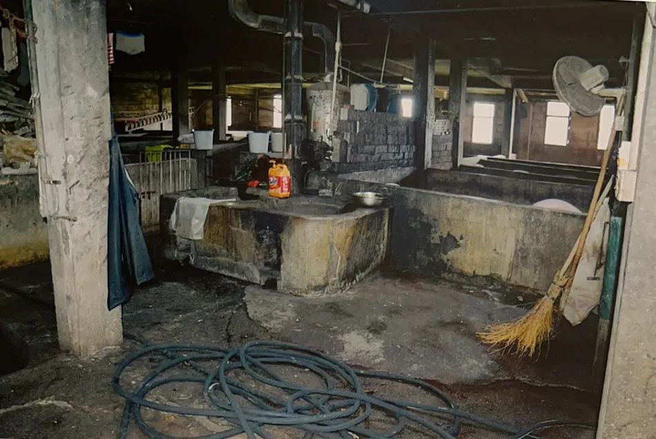 屠宰场灶台"这样的猪肉,质量完全没有保障.