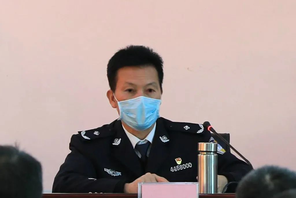 近日,省二戒所举办了新招录民警岗前培训班.甘于奉献,能拼善赢